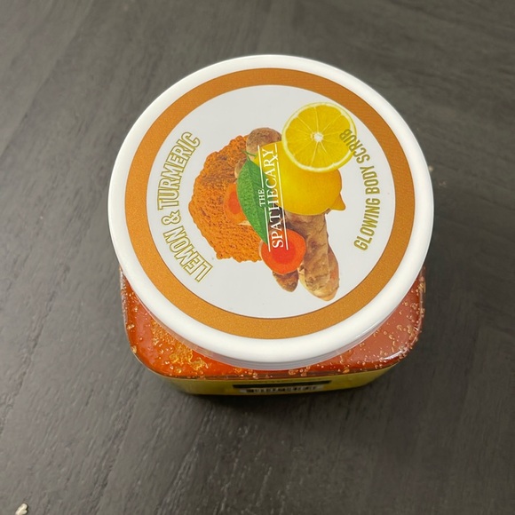 Lemon & Turmeric glowing body scrub from Spathecary 21oz / 600g - Picture 1 of 5